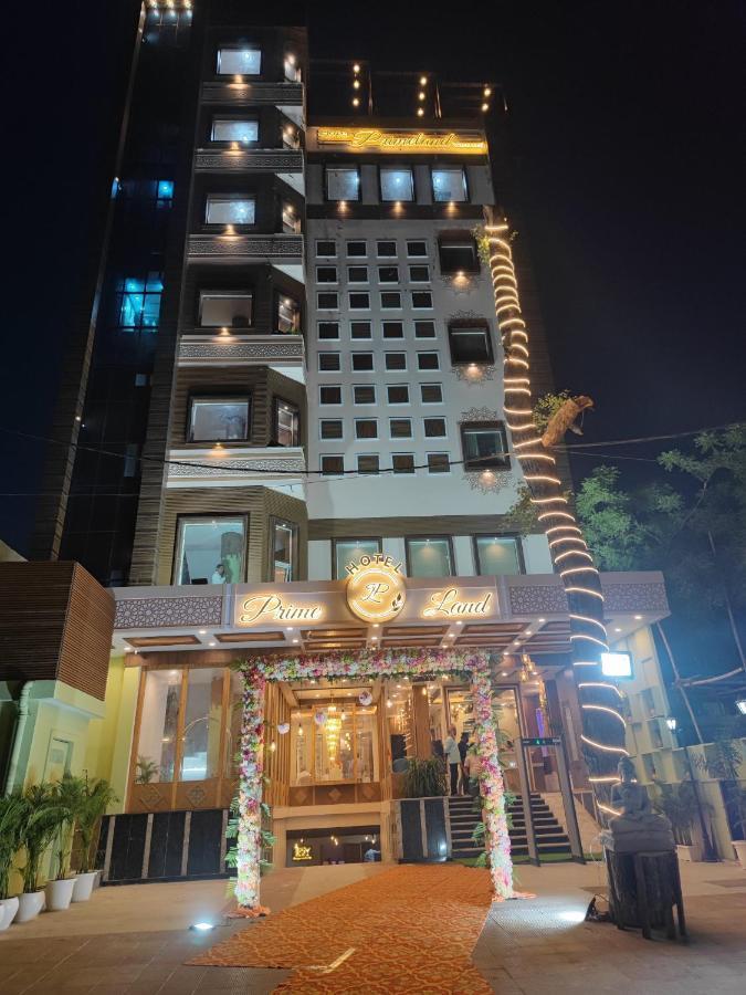 Prime Land Hotel Varanasi Exterior photo
