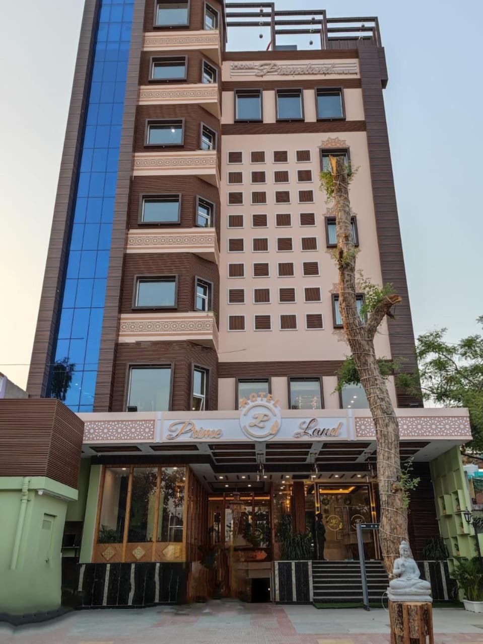 Prime Land Hotel Varanasi Exterior photo